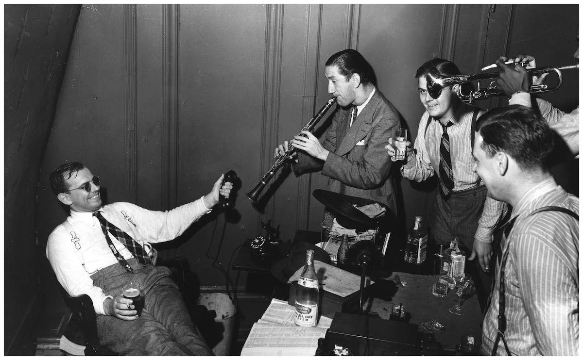 Pee Wee Russell Clarinet – Ernie Anderson Publicist on Telephone